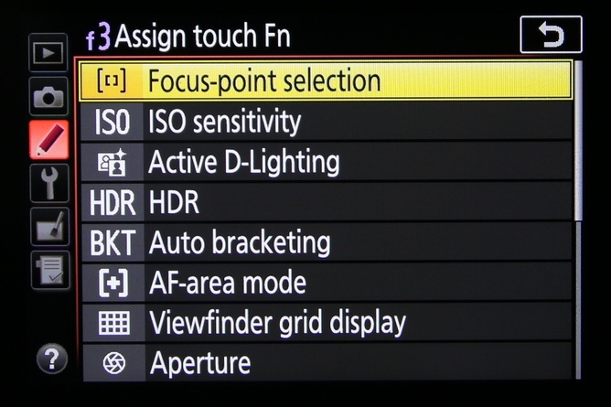 Bila touch Fn di assign ke Focus-point selection, maka saat layar mati kita tetap bisa memanfaatkan layar sentuh untuk mengganti titik fokus